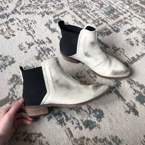 Free People. Dark horse. Ankle booties size 37